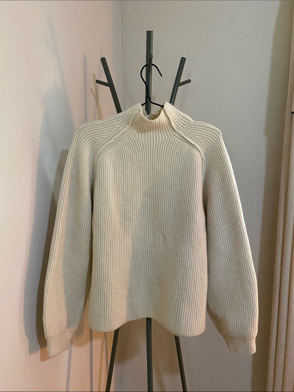 H&M Chunky Soft Wool Blend Ribbed Mock-Neck Sweater